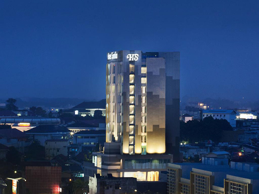 Hotel Santika Radial