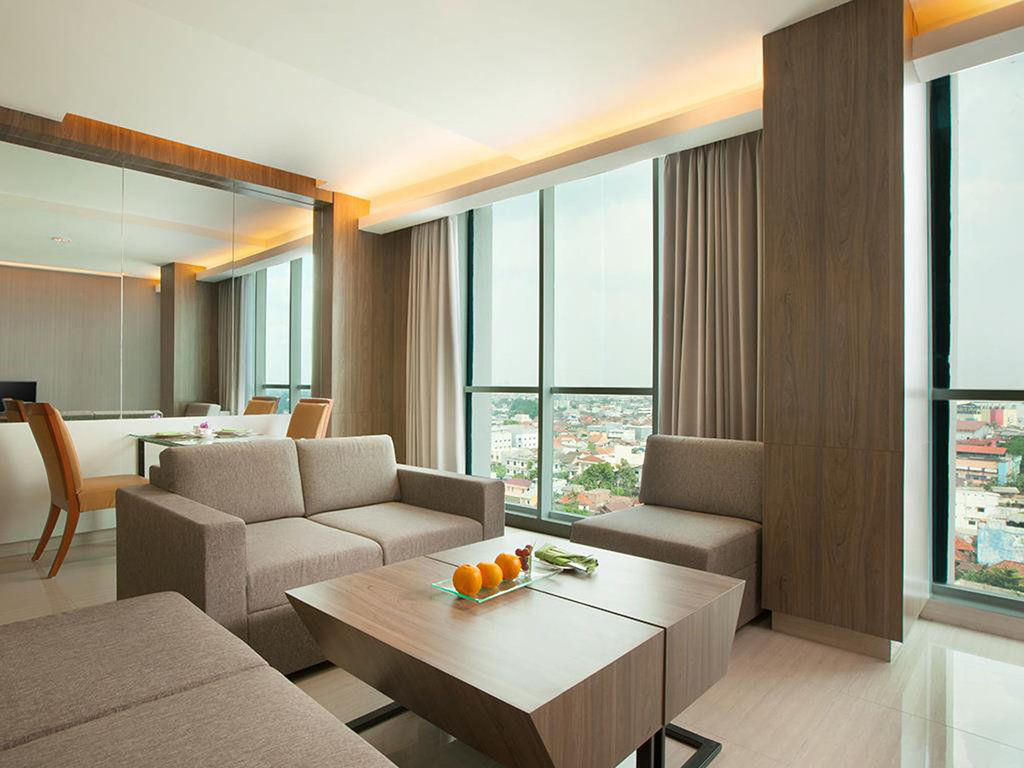 Hotel Santika Radial