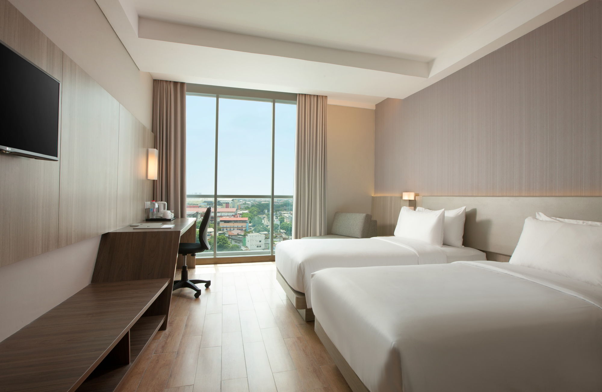 Santika Radial Hotel 3*